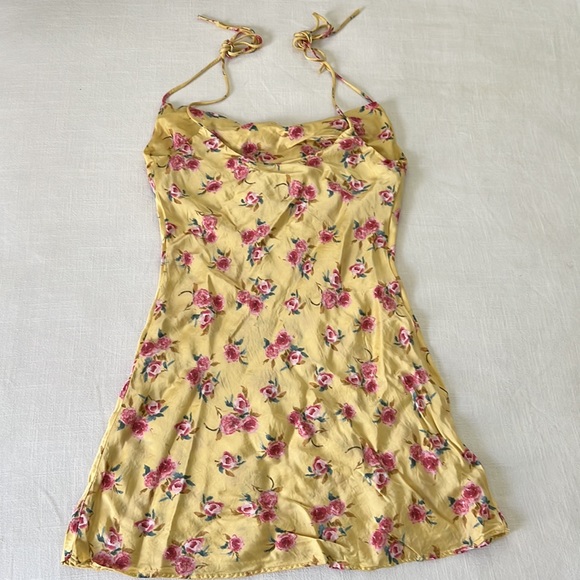 Zara Spring Dress - Picture 2 of 3